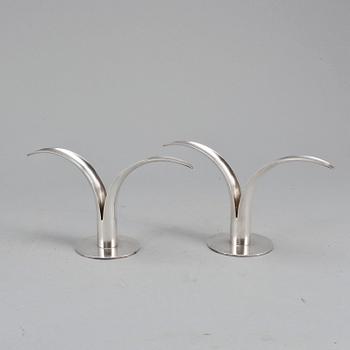 LJUSSTAKAR, ett par, nysilver, "Liljan", Ivar Ålenius Björk, Ystad Metall.