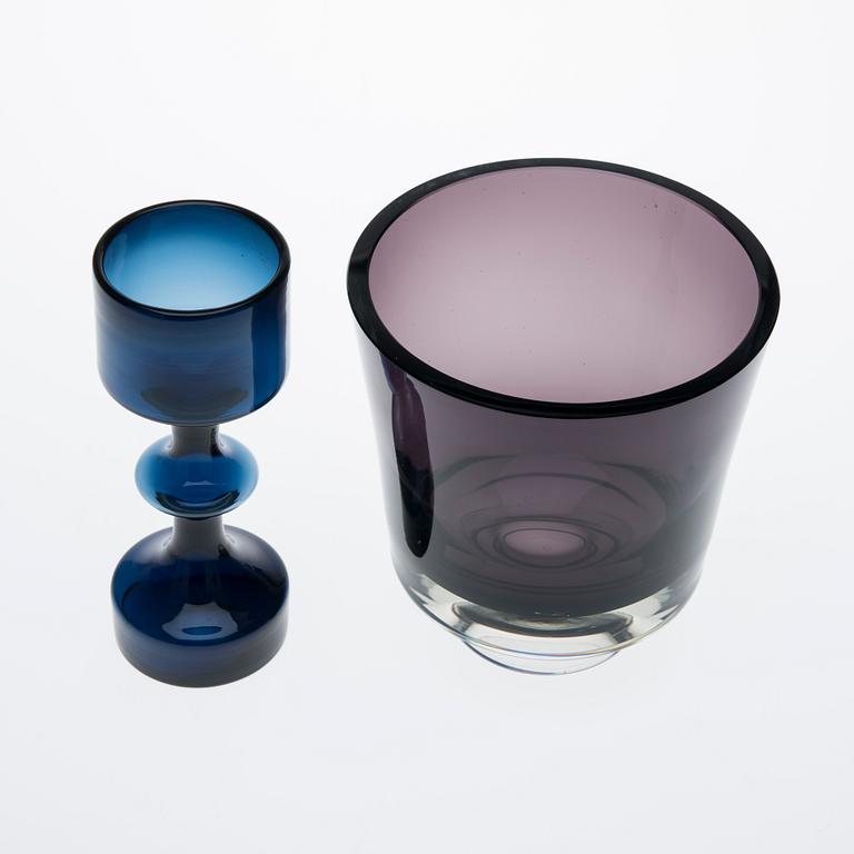 VAS, 2 st, glas, signerade "KF Nuutajärvi Notsjö -60" samt "K Franck Nuutajärvi Notsjö -63".