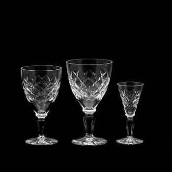 GLASSERVIS, 22 delar, troligen  variant av "Karolina", Gunnar Cyrén, Orrefors.