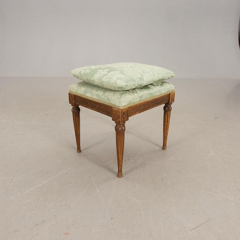 TABURETT, sengustaviansk stil, 1900-talets början.