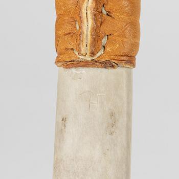 A reindeer horn knife by Per Henrik Simma, signed.