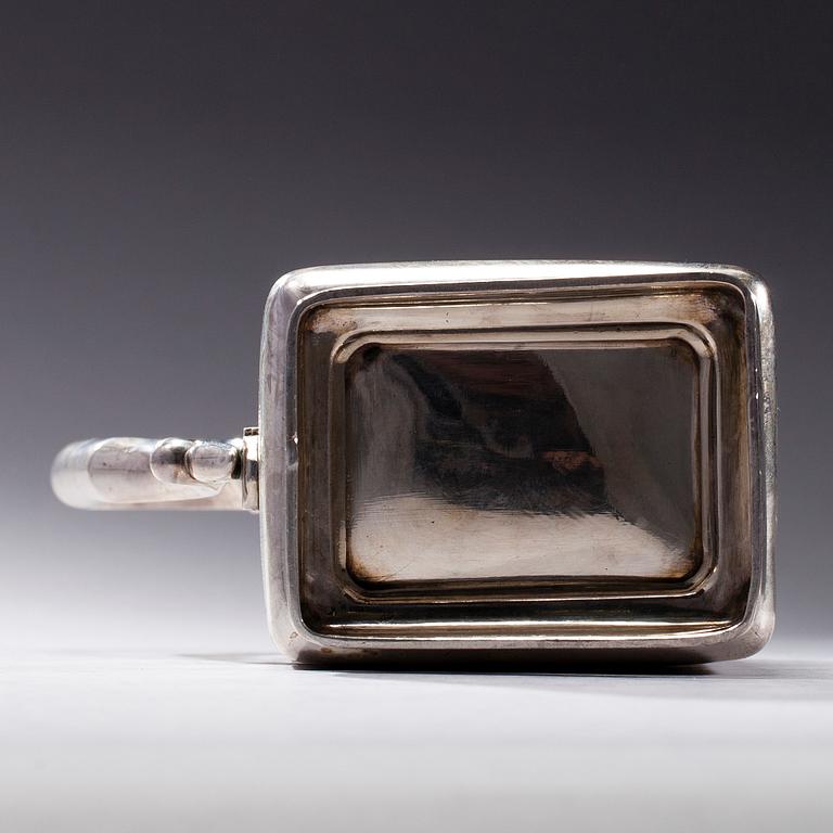 KANNA, silver 950, J. Aimé, Frankrike efter 1838. Vikt 555,8 g.