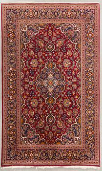 A semiantique Kashan carpet ca  208 x 136 cm.