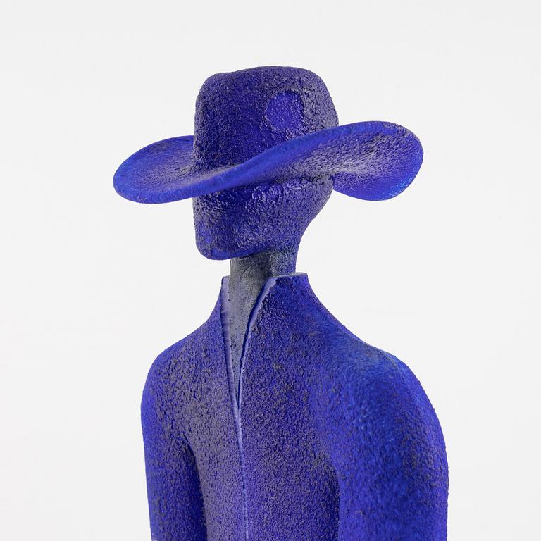 Kjell Engman, unik skulptur, "Man in trenchcoat", Kosta Boda, signerad.