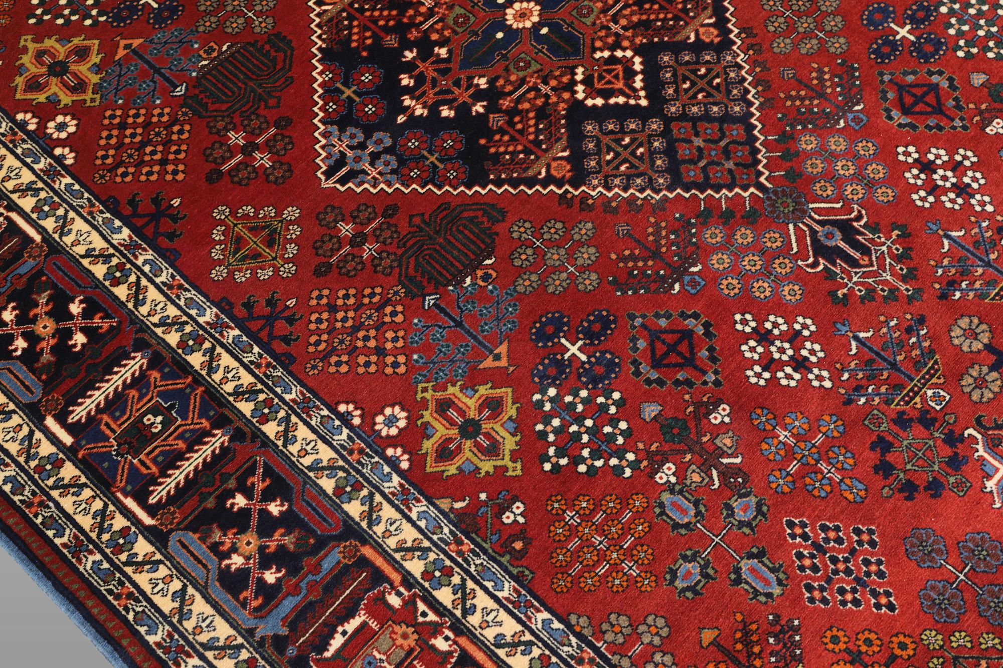 Rug, Meimeh, 278 x 177 cm.