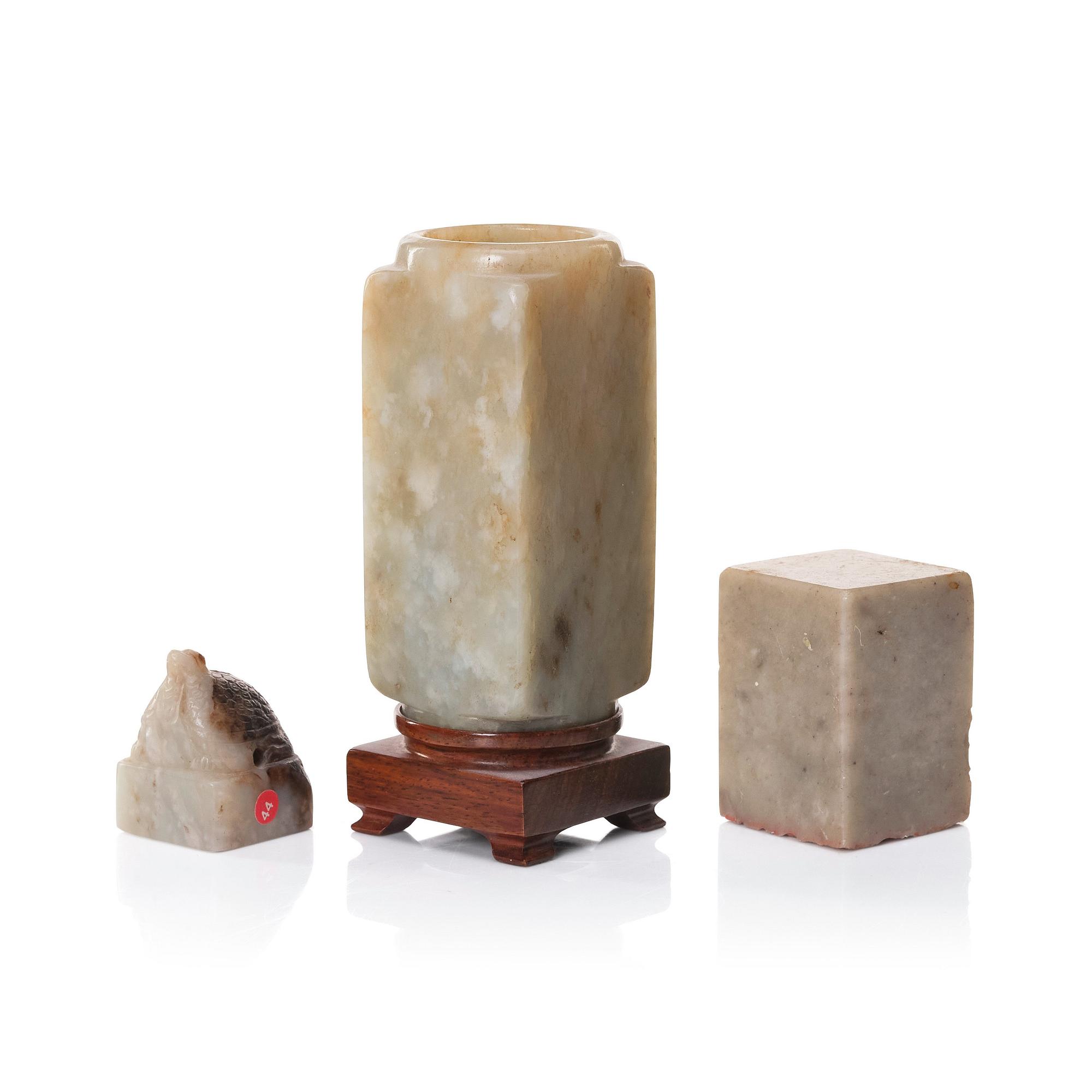 A Chinese cong shaped nephrite brush pot and two seals.