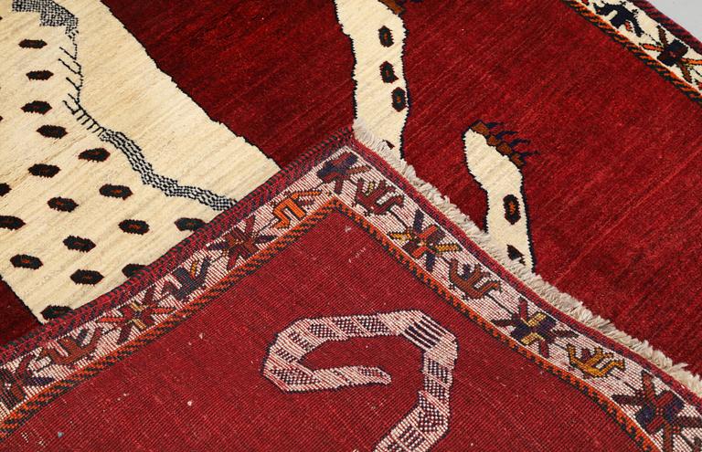 A Gashgai carpet, 190 x 120 cm.