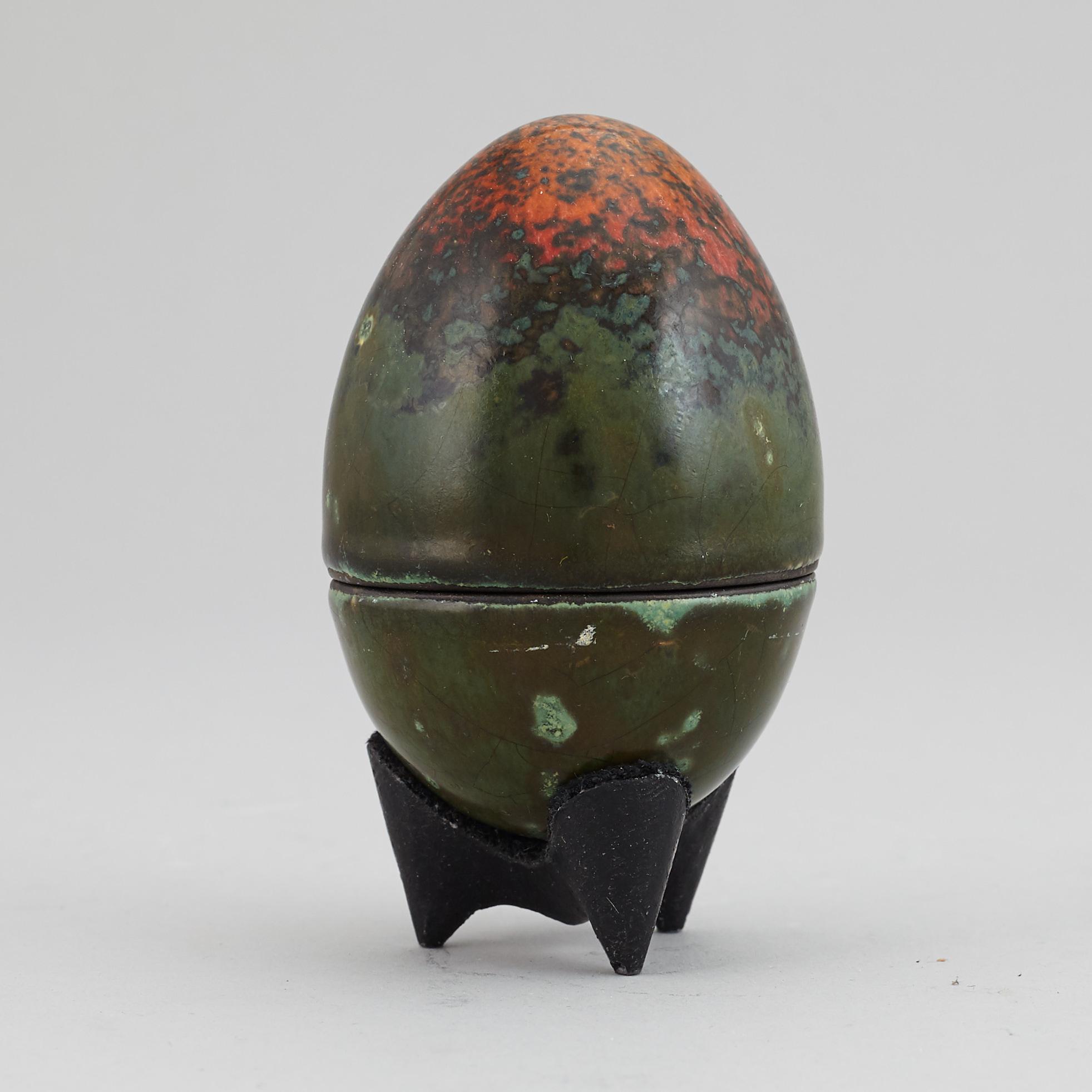 A Hans Hedberg egg, Biot, France.