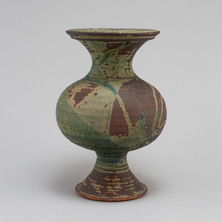 KYLLIKKI SALMENHAARA, a mid 20th century stoneware vase, signed, Arabia, Finland.