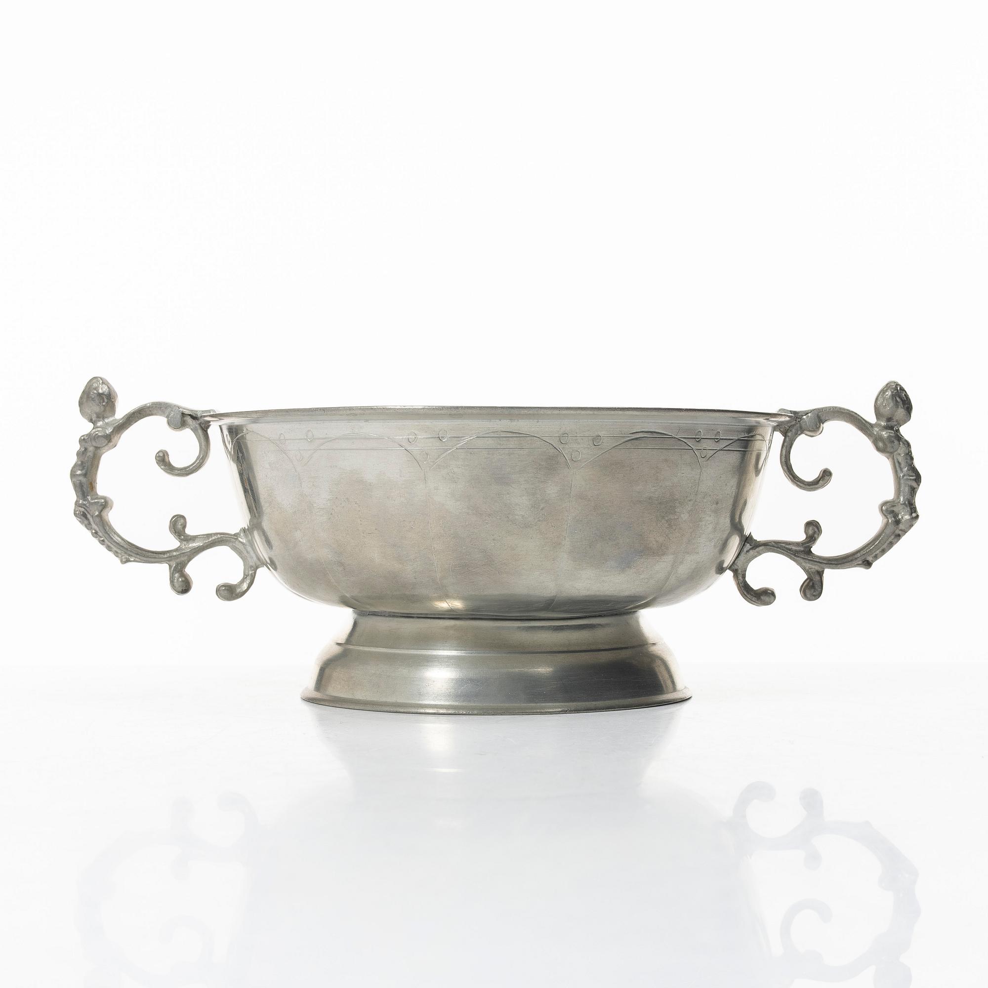 A bowl by Olof Artedius, Jönköping, 1759.