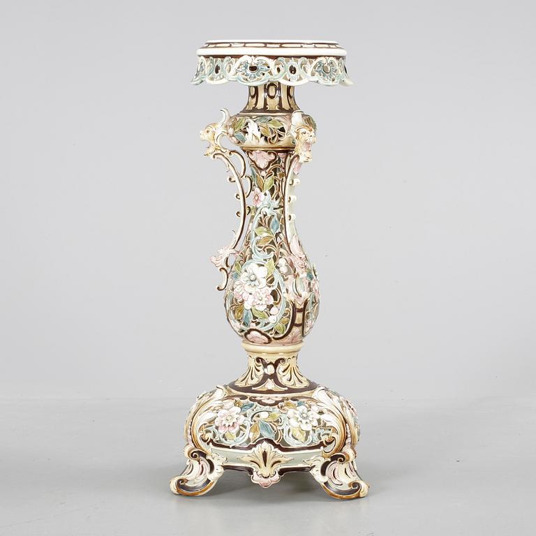 PIEDESTAL, porslin, 1900-talets första hälft.