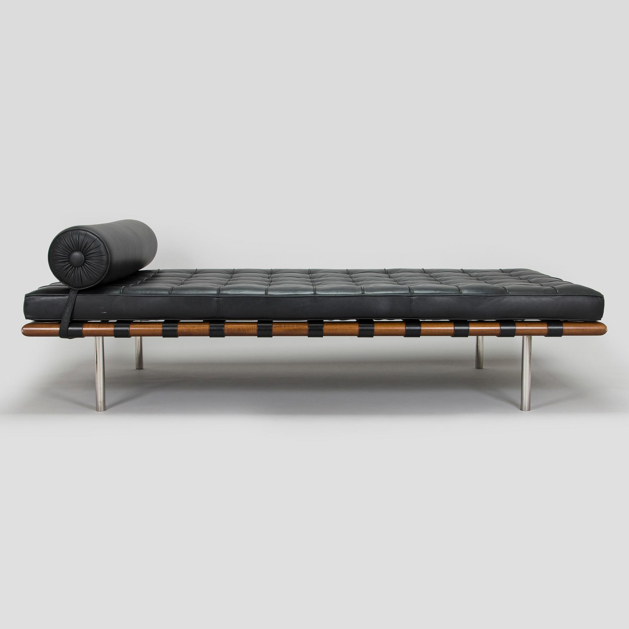 Ludwig Mies van der Rohe, Daybed, "Barcelona" Knoll Studio 2007.