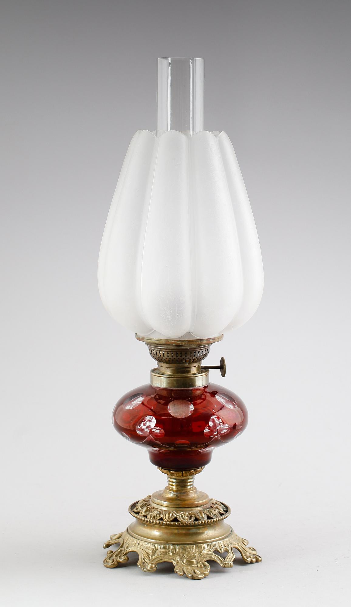 BORDSFOTOGENLAMPA, omkring sekelskiftet 1900.