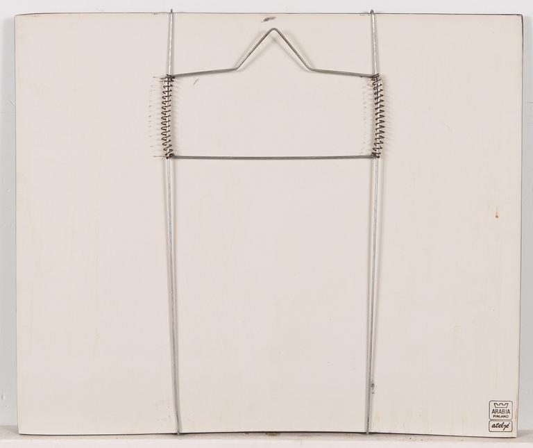 Heljä Liukko-Sundström, väggplattor, 4 st, signerade Heljä Liukko-Sundström, Arabia 1982 och 1983.