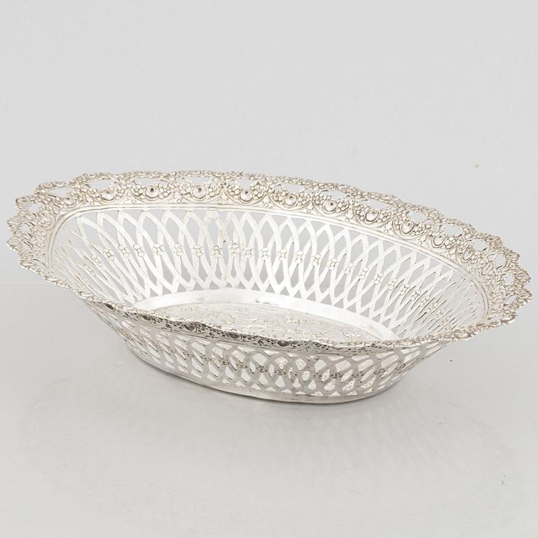 A silver bread basket, Swedish import mark, circa mid-20th Century.