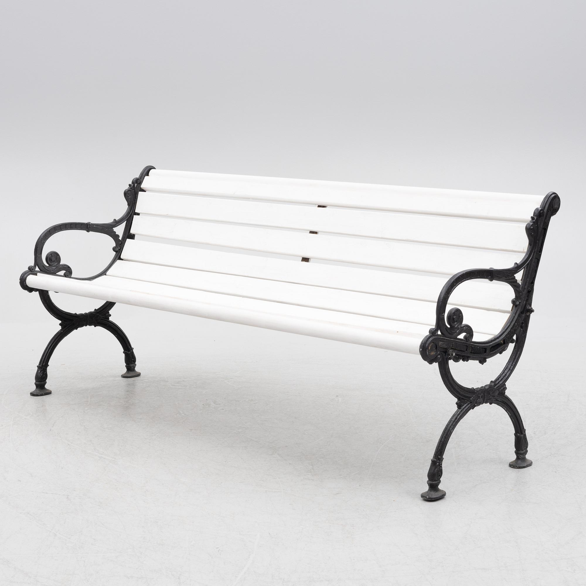 A garden sofa from Husqvarna, first part of the 20th century.