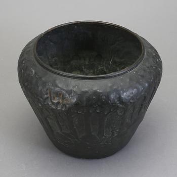 YTTERFODER, koppar, jugend, med otydlig monogrammärkning, dat -23?.