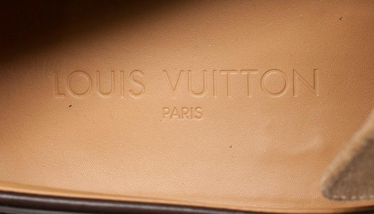 SKOR, Louis Vuitton.