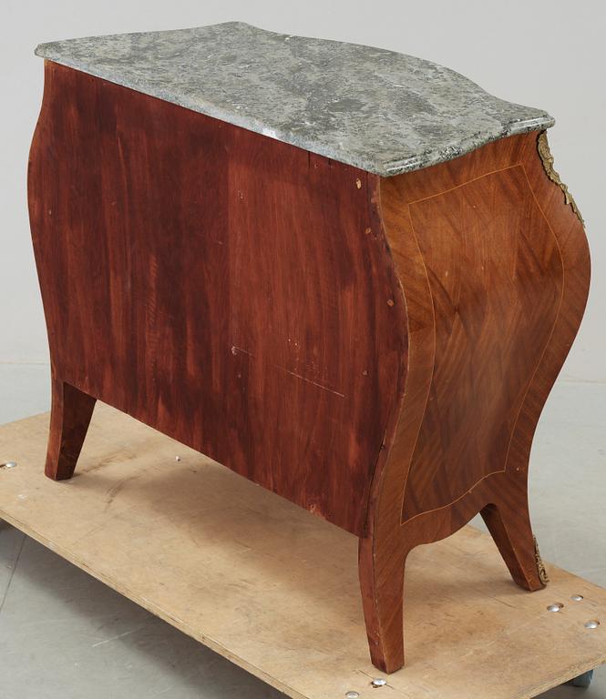 BYRÅ, rokokostil, 1900-tal.