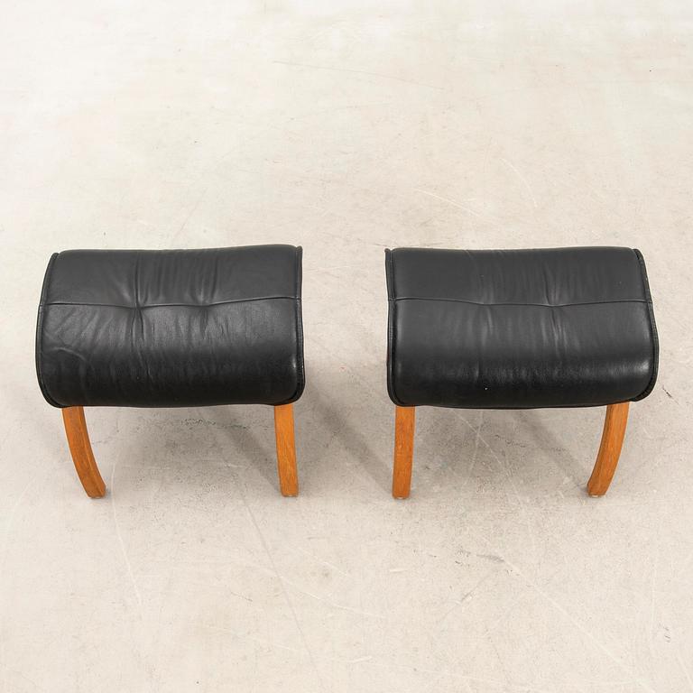 Jahn Aamodt armchairs, a pair with footstools "Easy" for Conform, late 20th century/early 21st century.