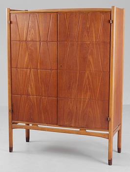 An Yngve Ekström teak cabinet, Westbergs Möbler, Tranås, Sweden 1950's.