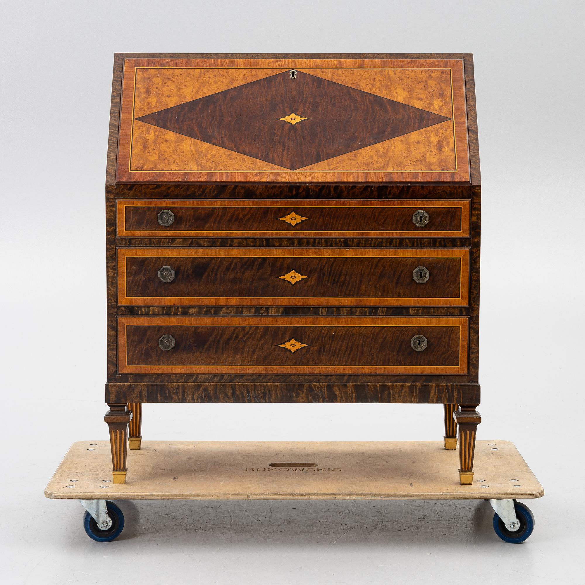 Sekretär,  Swedish Grace, 1900-talets första hälft.