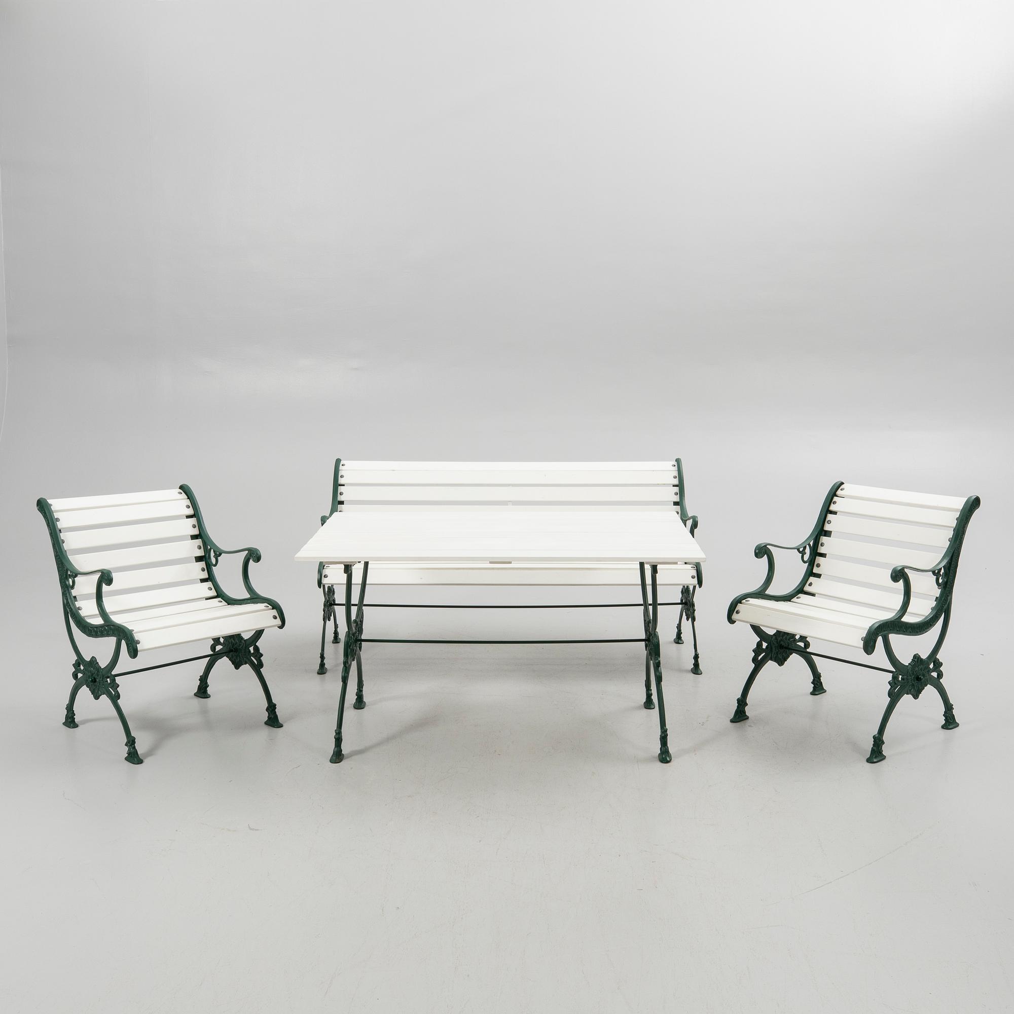 Garden group, 4 pieces, second half of the 20th century.