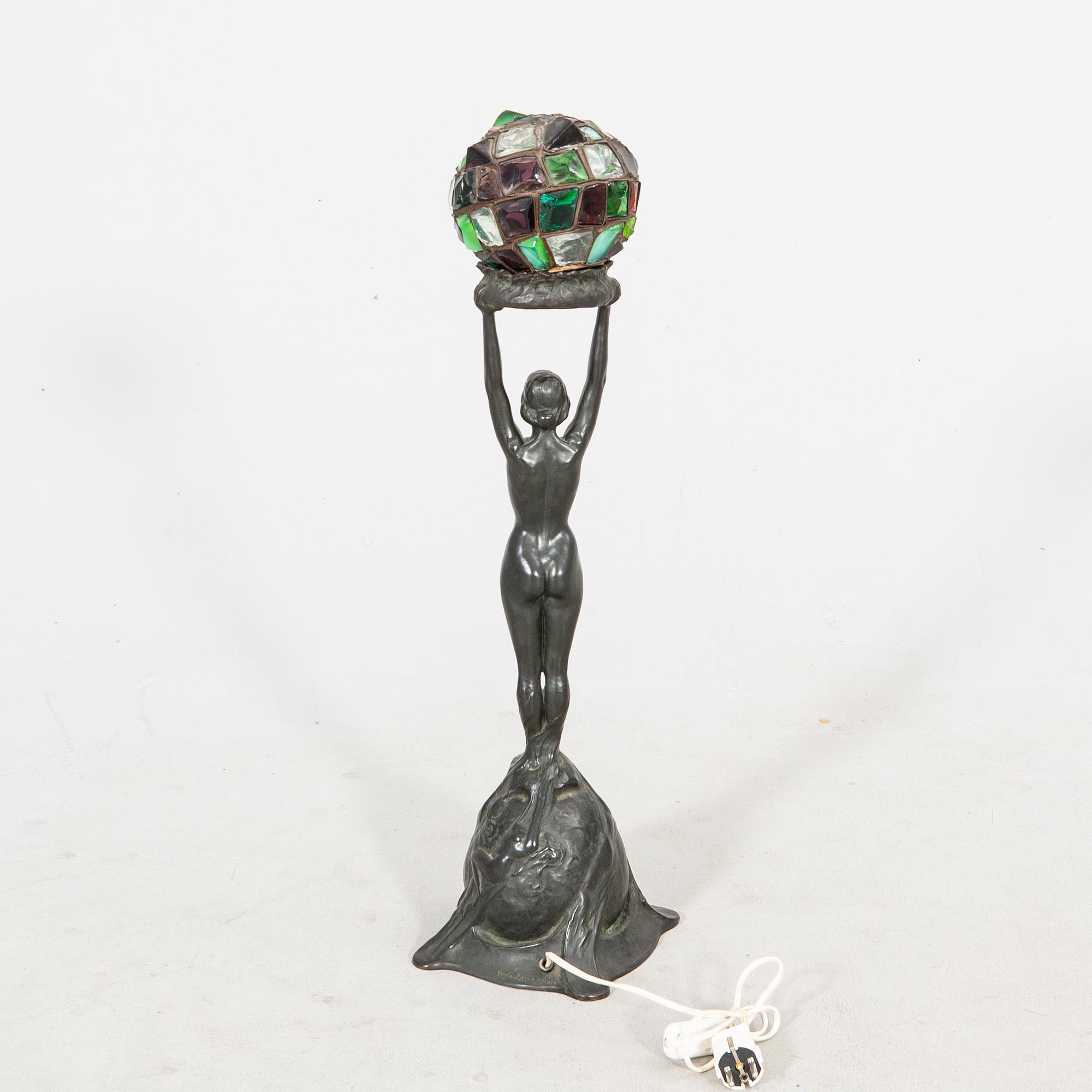 A Gerda Sprinchorn, table lamp, "Solen", Herman Bergmans Gjuteri, Stockholm, Art Nouveau bronze.