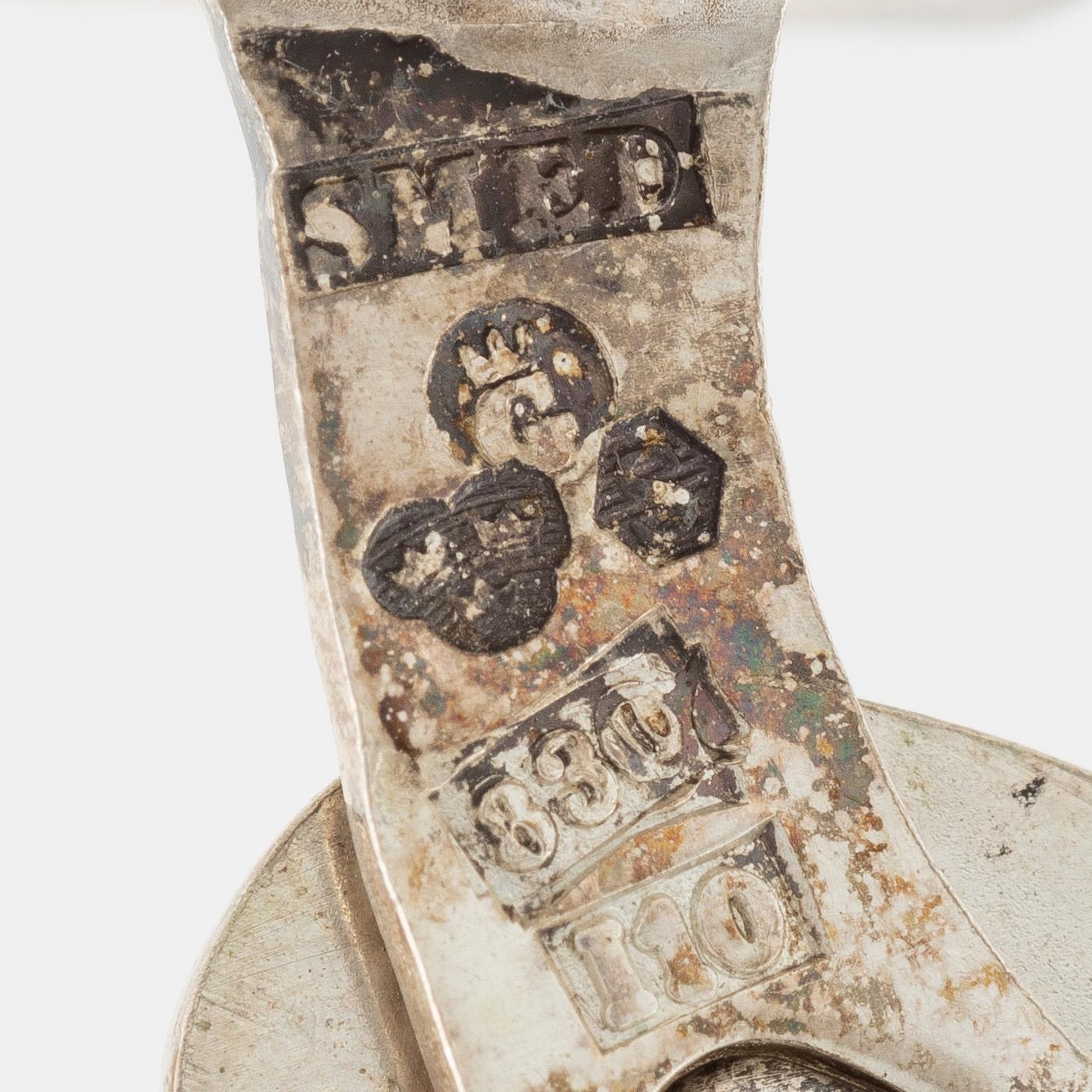 Lars Arby, two pairs of cufflinks, two brooches and three earrings, silver.