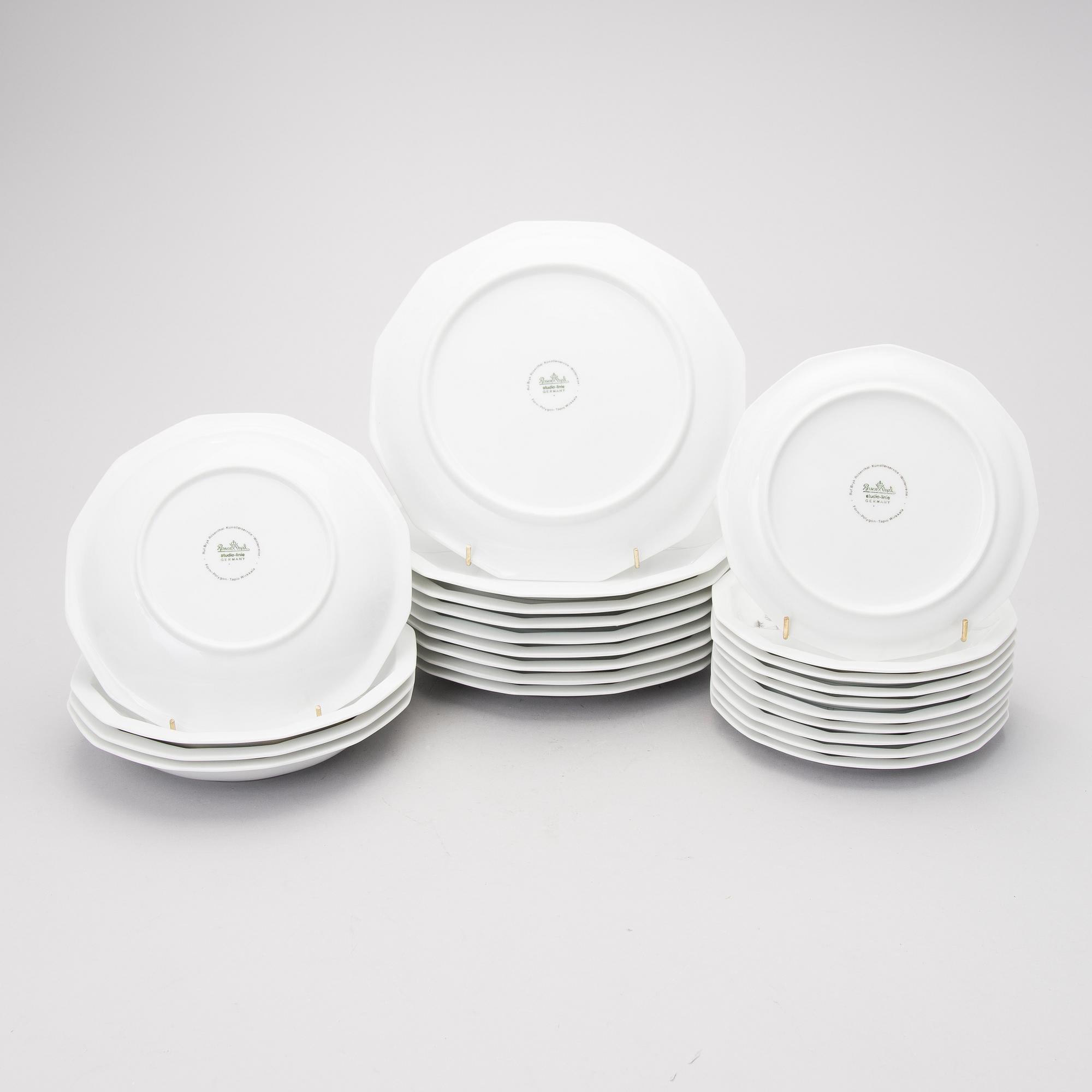 A 53 piece "Winterreise" & "Polygon"  dinner/coffee set by Rut Bryk and Tapio Wirkkala for Rosenthal. Late 20th century.