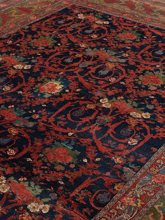 CARPET. Antique Bidjar. 578 x 355 cm, plus one end has 3 cm red flatweave, one has 1,5 cm.