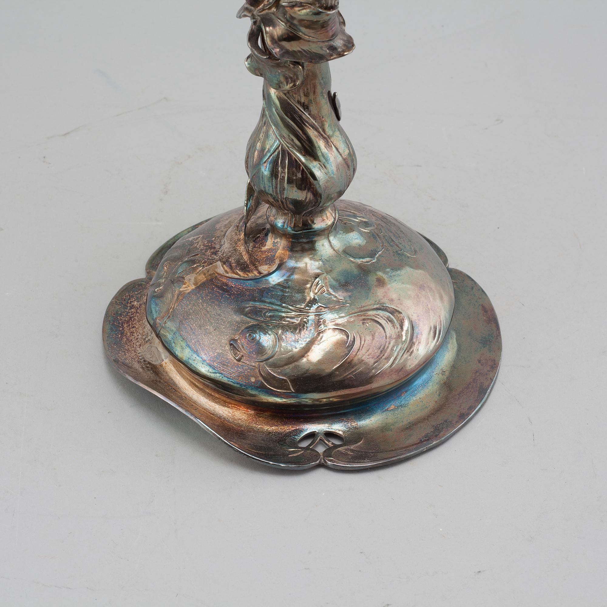 A jugend glass bowl on stand in EPNS, beginning of the 20th century.