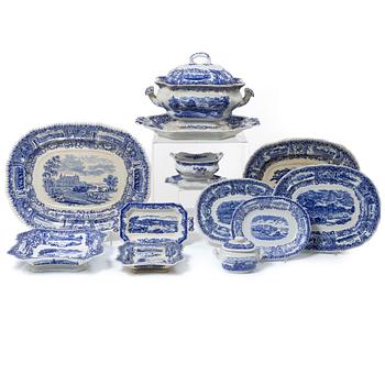 Rörstrand, a 94 part Swedish creamware dinner service, "Svenska slott", 1900s.