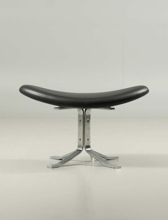 FOTPALL. "Corona", Poul Volther, Eric Jörgensen Möbelfabrik, Danmark.