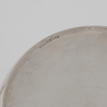 Askar, 2 st, samt vistkortshållare, silver, Finland.