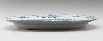STEKFAT, porslin, Kina, Qianlong 1736-1795.