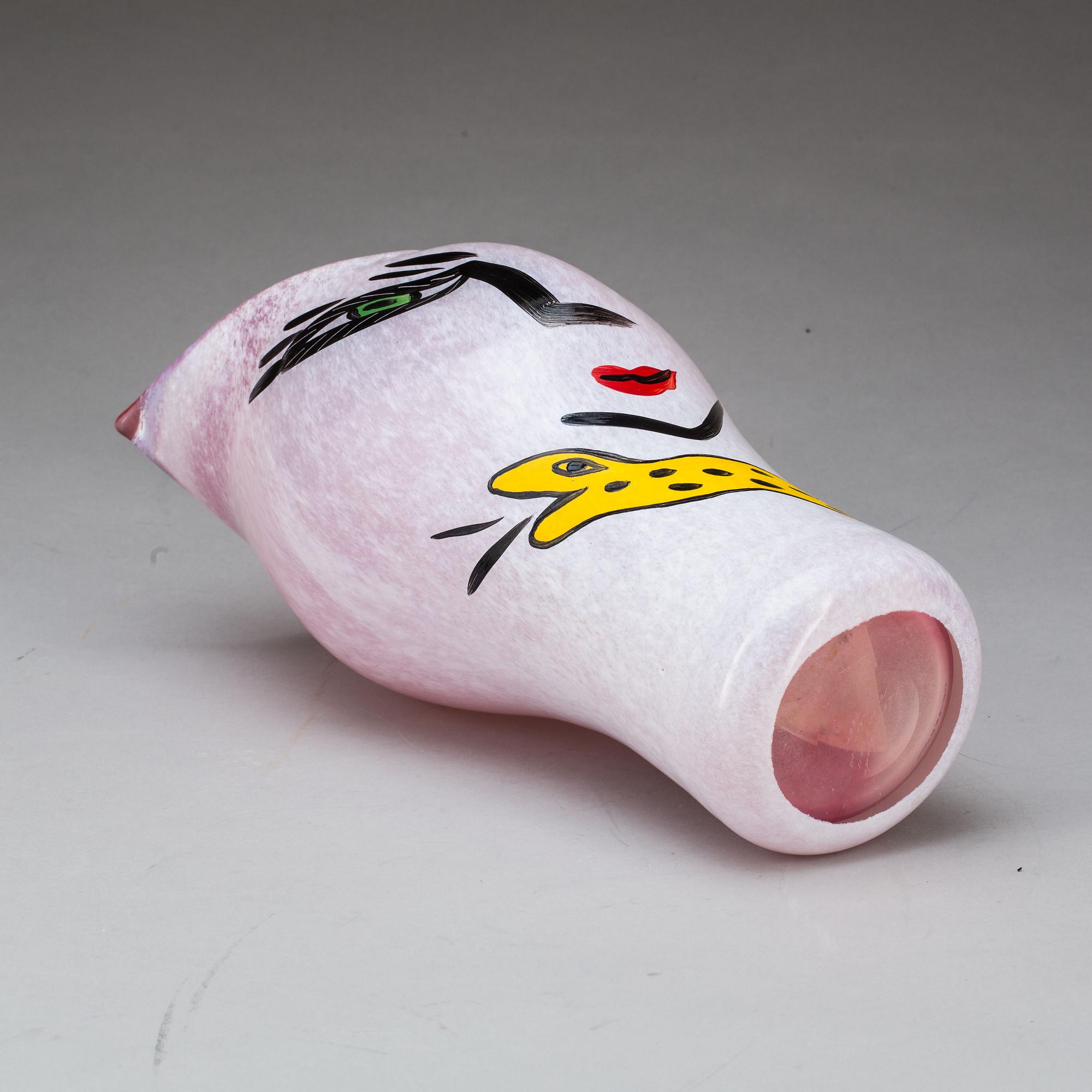 VAS, glas, Ulrica Hydman Vallien, Kosta Boda. 1900-talets andra hälft.