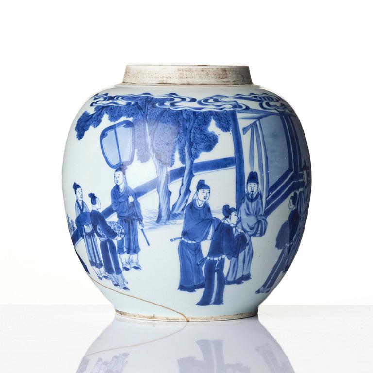 Urna, porslin. Qingdynastin, Kangxi (1662-1722).