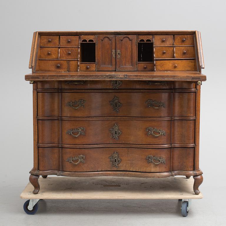 A NORTHERN EUROPEAN OAK SECRETAIRE, second half of the 18th century.