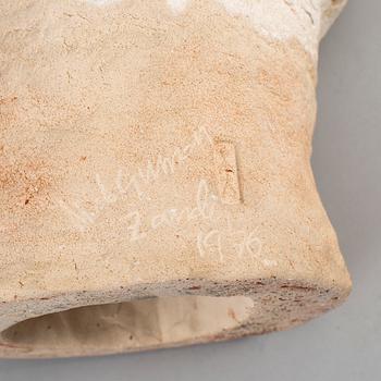 NILS GUNNAR ZANDER, sculpture, earthen weare, signerad and dated 1976.