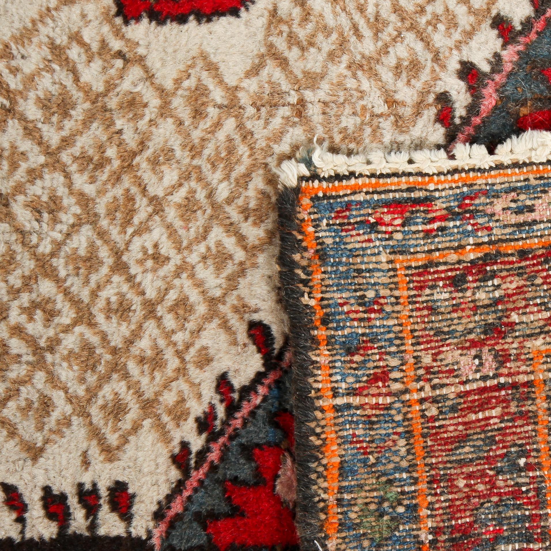 MATTA, semiantik, Hamadan, 200 x 103 cm.