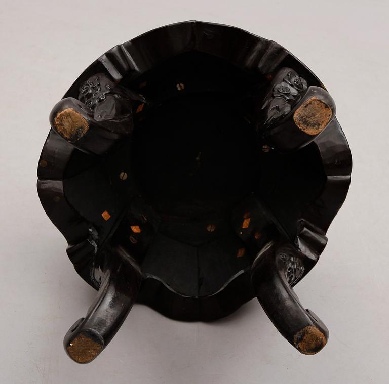 PIEDESTAL, orientalisk, 1900-tal.