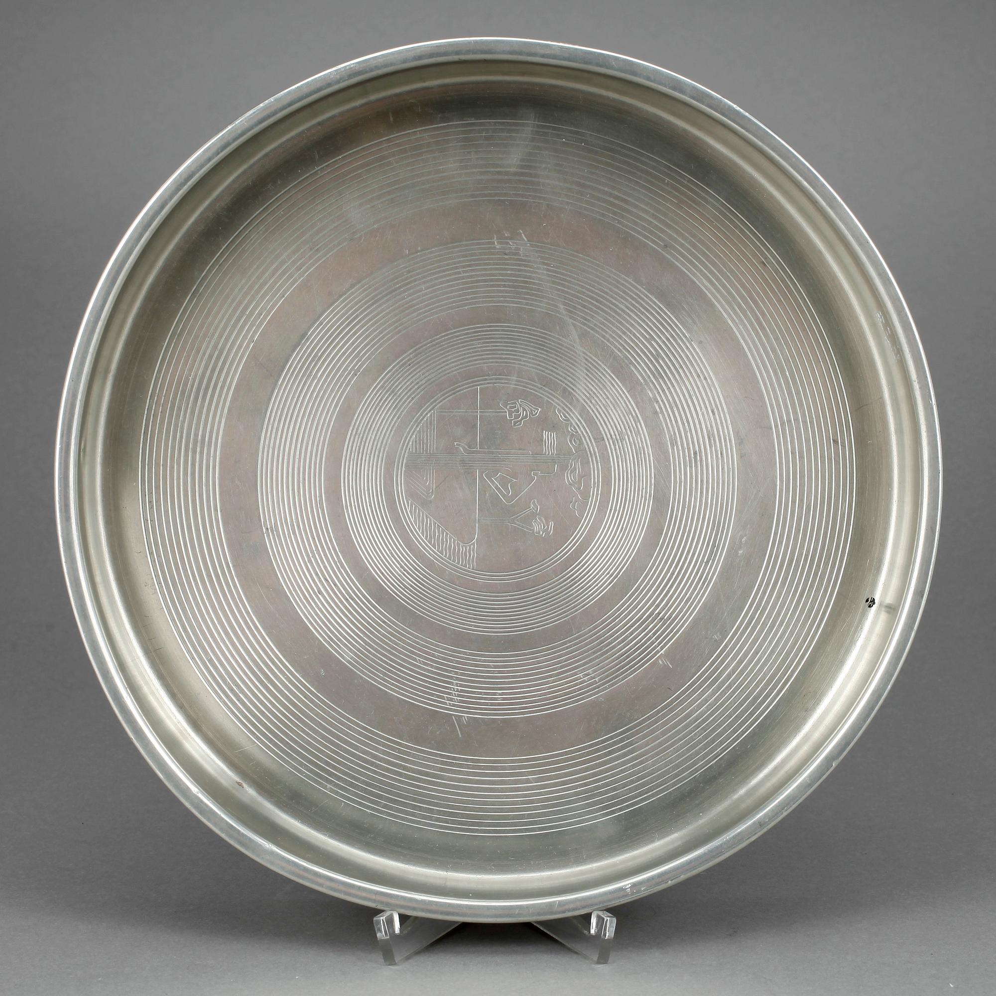 SKÅL. Tenn, troligen Sylvia Stave, CG Hallberg 1933.