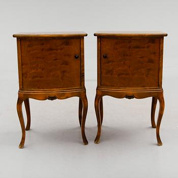 SÄNGBORD, 1 par, 1900-talets första hälft.
