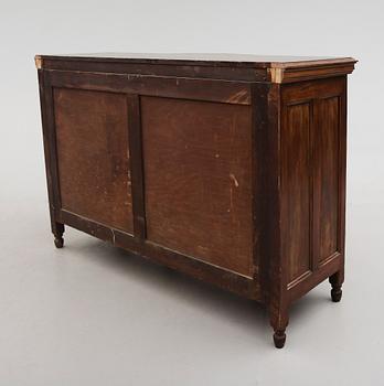 SIDEBOARD, England, 1900-talets första hälft.