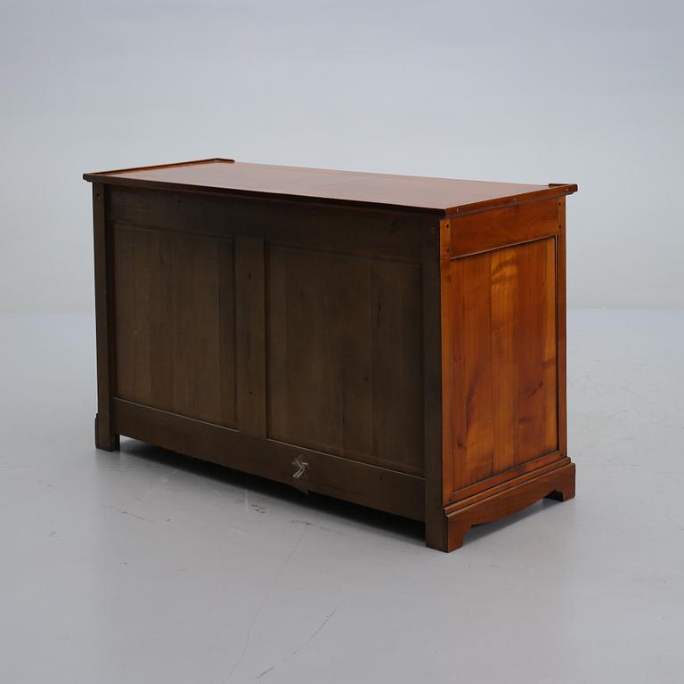 BYRÅ, Engelsk stil, sent 1900-tal.