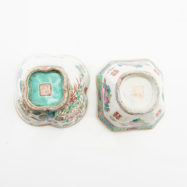 Bowls 2 pcs China 19th century porcelain.