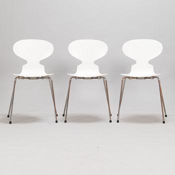 Arne Jacobsen, tuoleja, 3 kpl, "Myran",Fritz Hansen 2008.