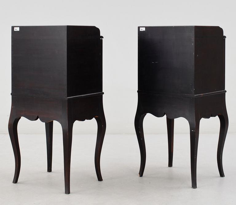 NATTDUKSBORD, ett par, rokokostil, modell "Sandbro", Move möbler, 1900-talets slut.