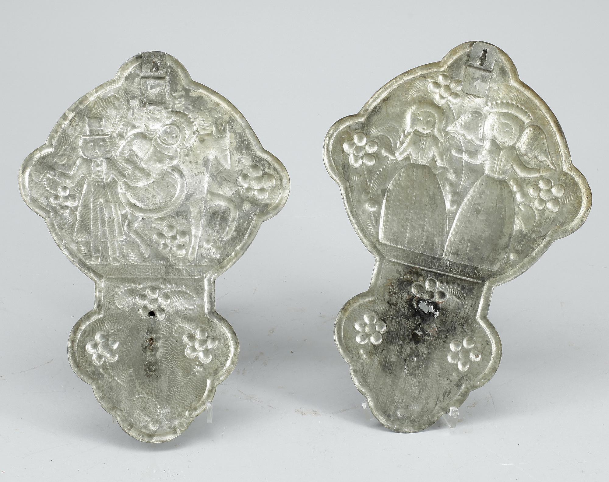 VÄGGPLÅTAR, 2 st, vitmetall, 1800-talets slut.